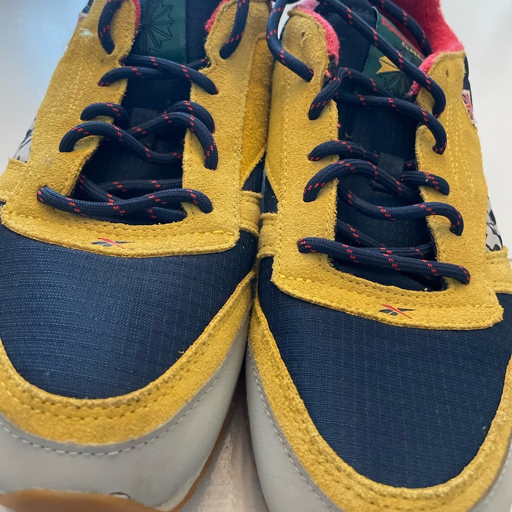 Mens Reebok classics - Picture 2 of 3